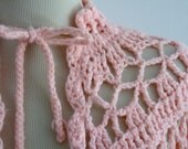 1960s dainty homemade knit CAPE / chic granny poncho in grapefruit pink