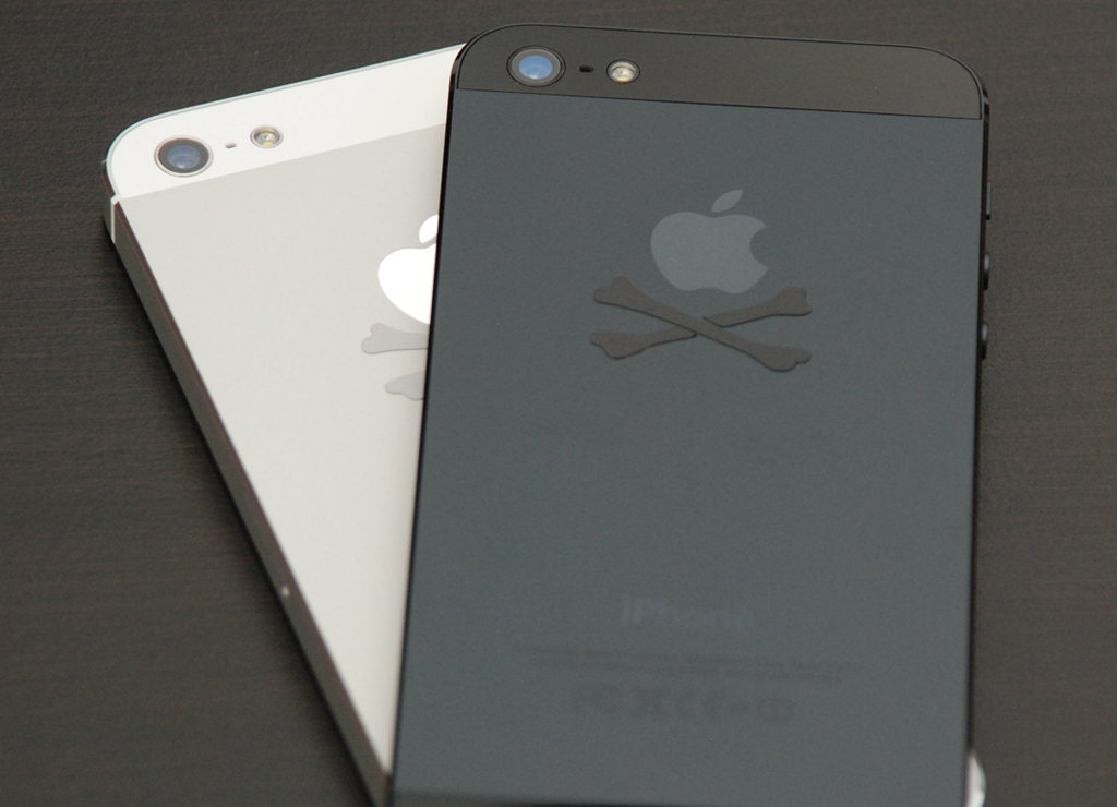 Crossbones iPhone Decal