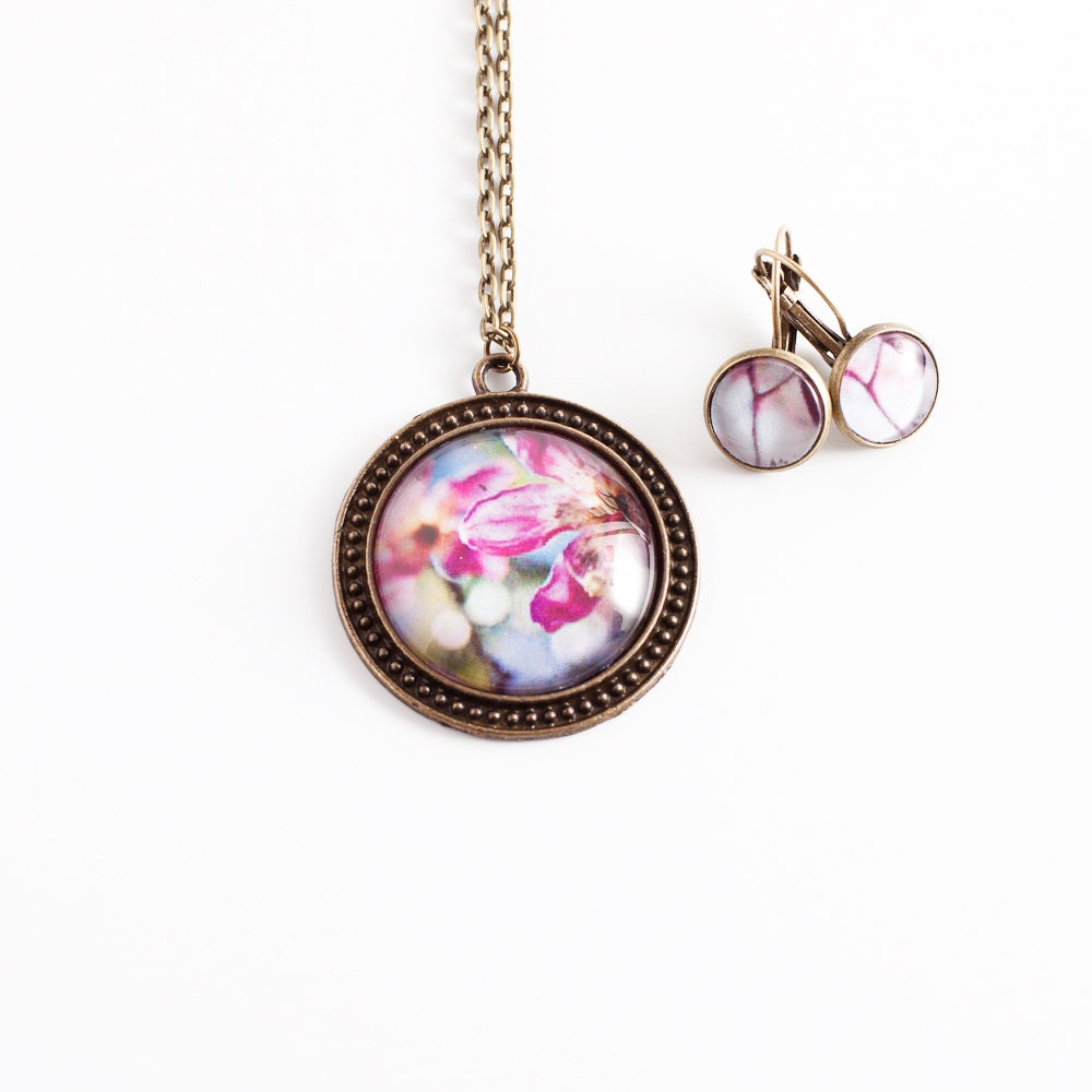 Photographic Necklace and Earrings Set. Vintage Inspired Wearable Art