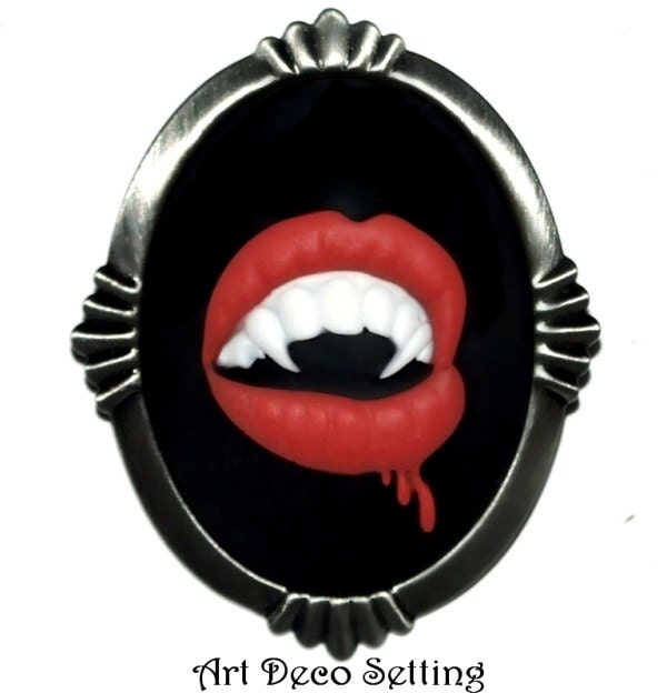 2 In 1 Gothic/Vampire/Victorian Teeth/Fangs/Lips/Blood Dark Red/Black & Antique Silver Cameo Large Pendant/Necklace/Brooch/Hat/Bag Pin