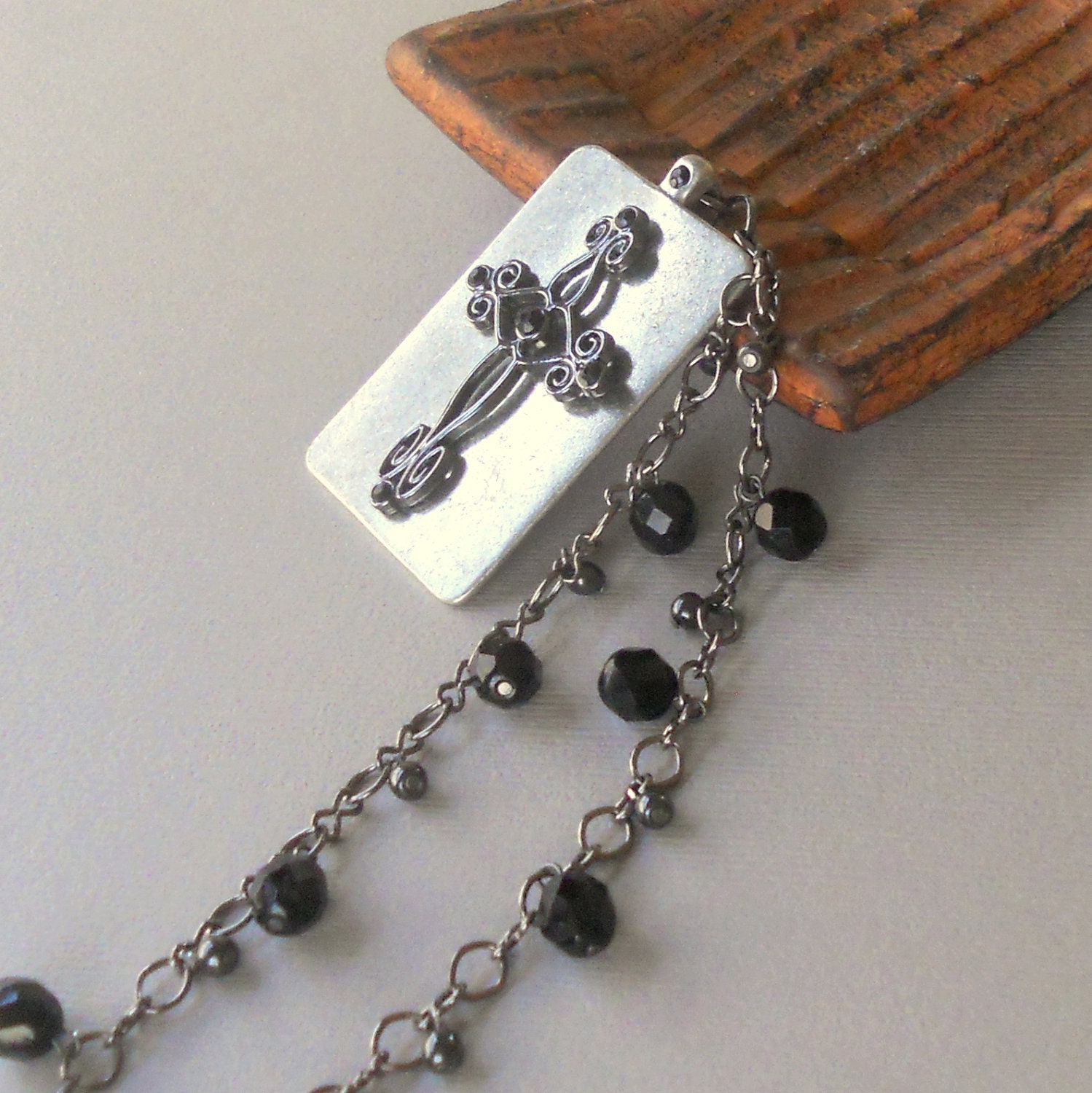 Gothic Black Silver Cross Pendant Gunmetal Gray Hematite Czech Beaded Goth Chunky Christian Metal Rustic Long Necklace Fashion Jewelry