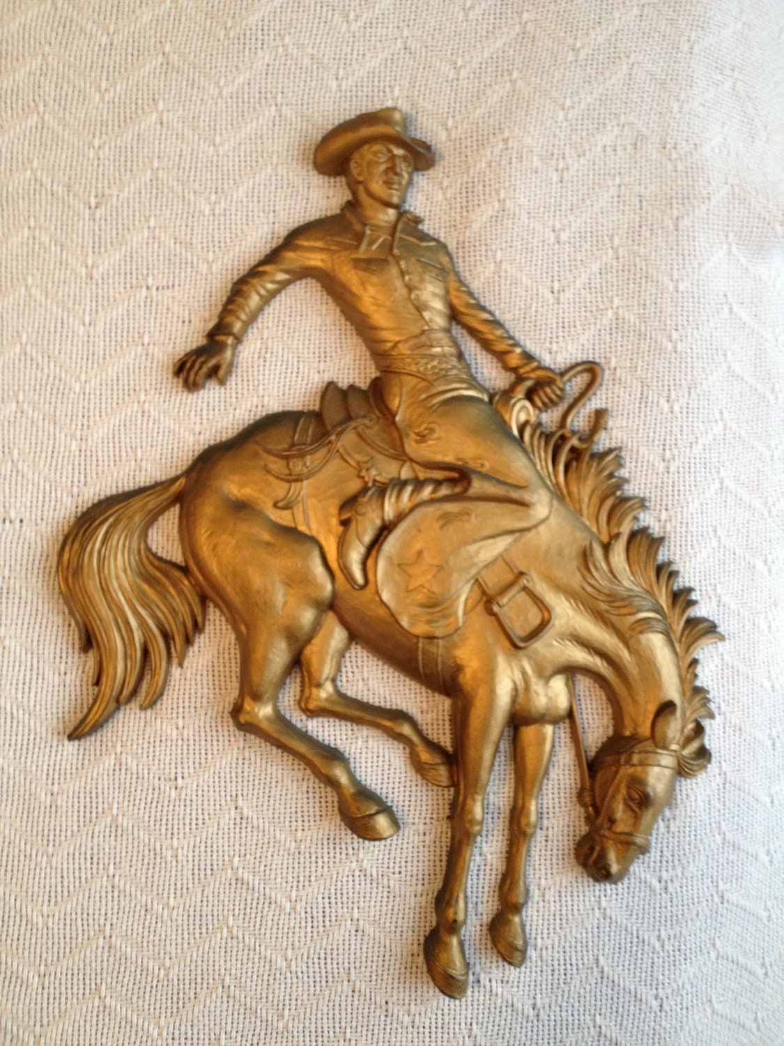 Cowboy Horse western bucking bronco Homco wall plaque 1970s hanging plastic gold USA ranch
