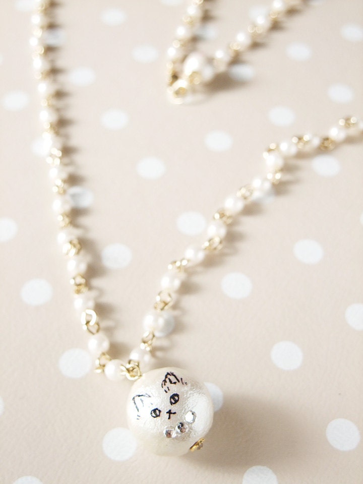 catty candy cotton pearl necklace - Black Friday Etsy - Cyber Monday Etsy - Leo (cat faced pearl) - Japanese cotton pearl