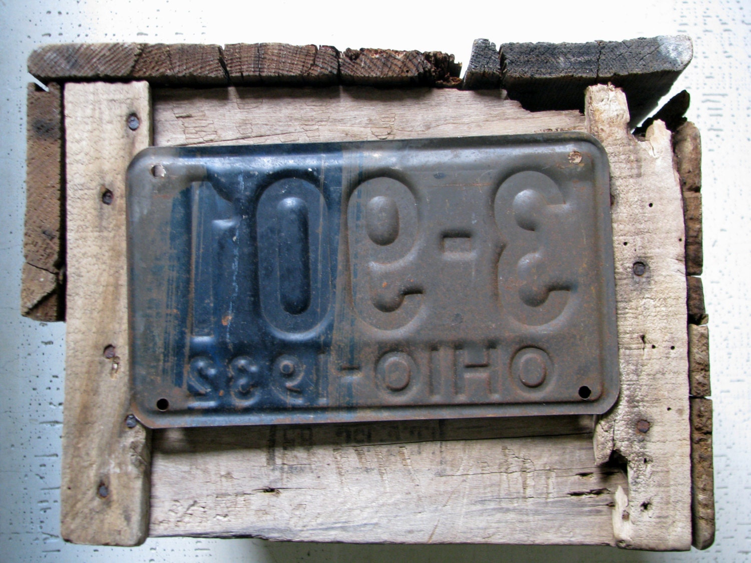vintage license plate or tag - urban farmhouse home decor or housewares