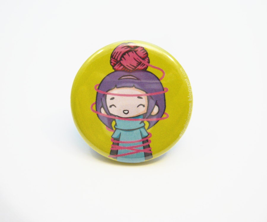 Lime green pinback button brooch - crafter - 3 cm - 1 1/4 inch