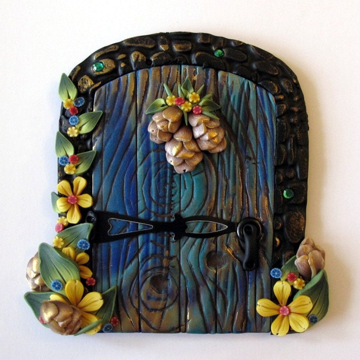 Pinecone Fairy Door