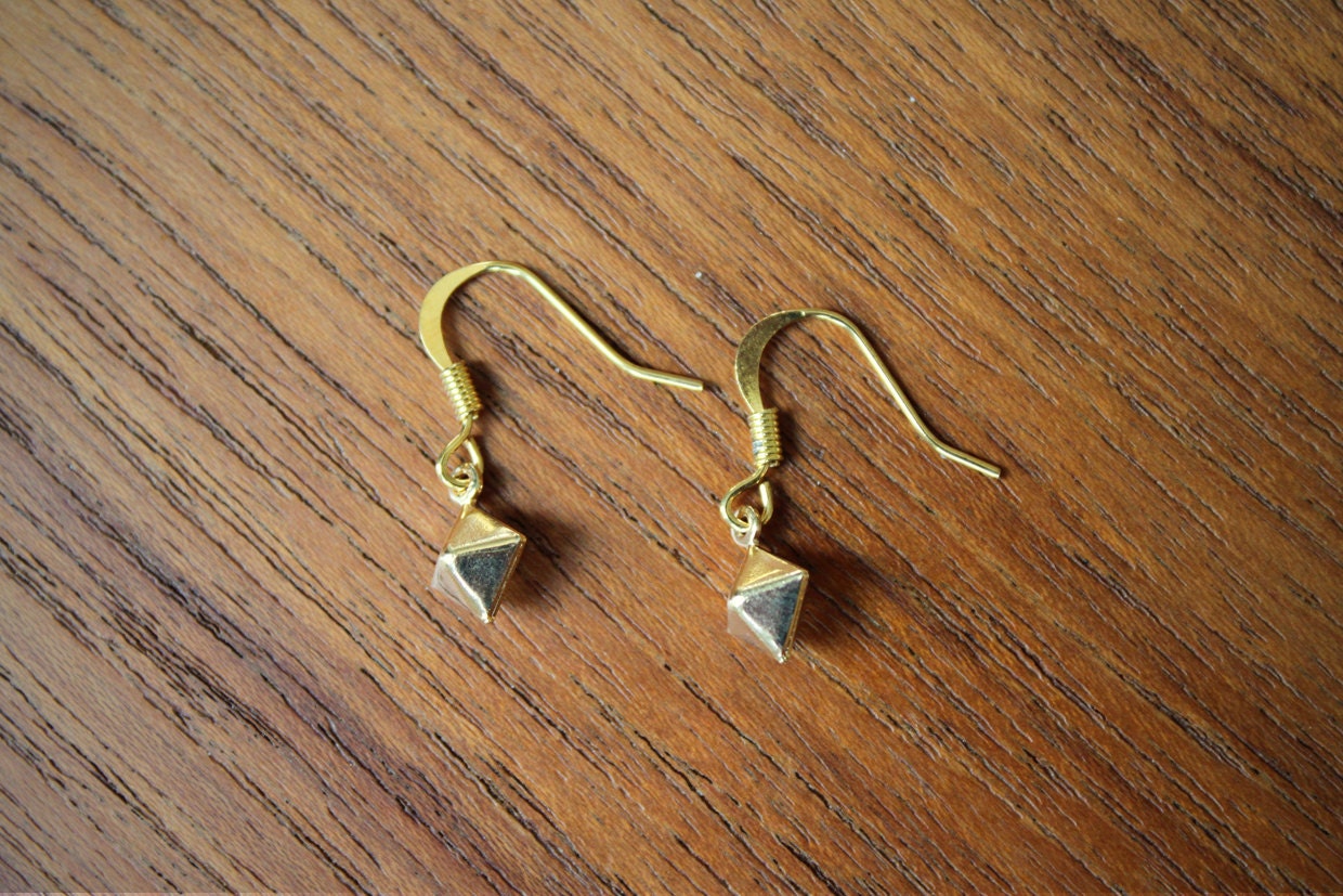 Tiny Box Earrings