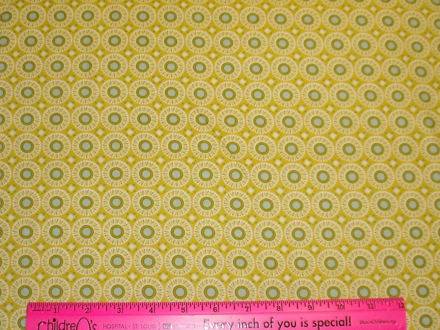 Cotton Fabric yardage.....Daisy Pop Medallions Fabric