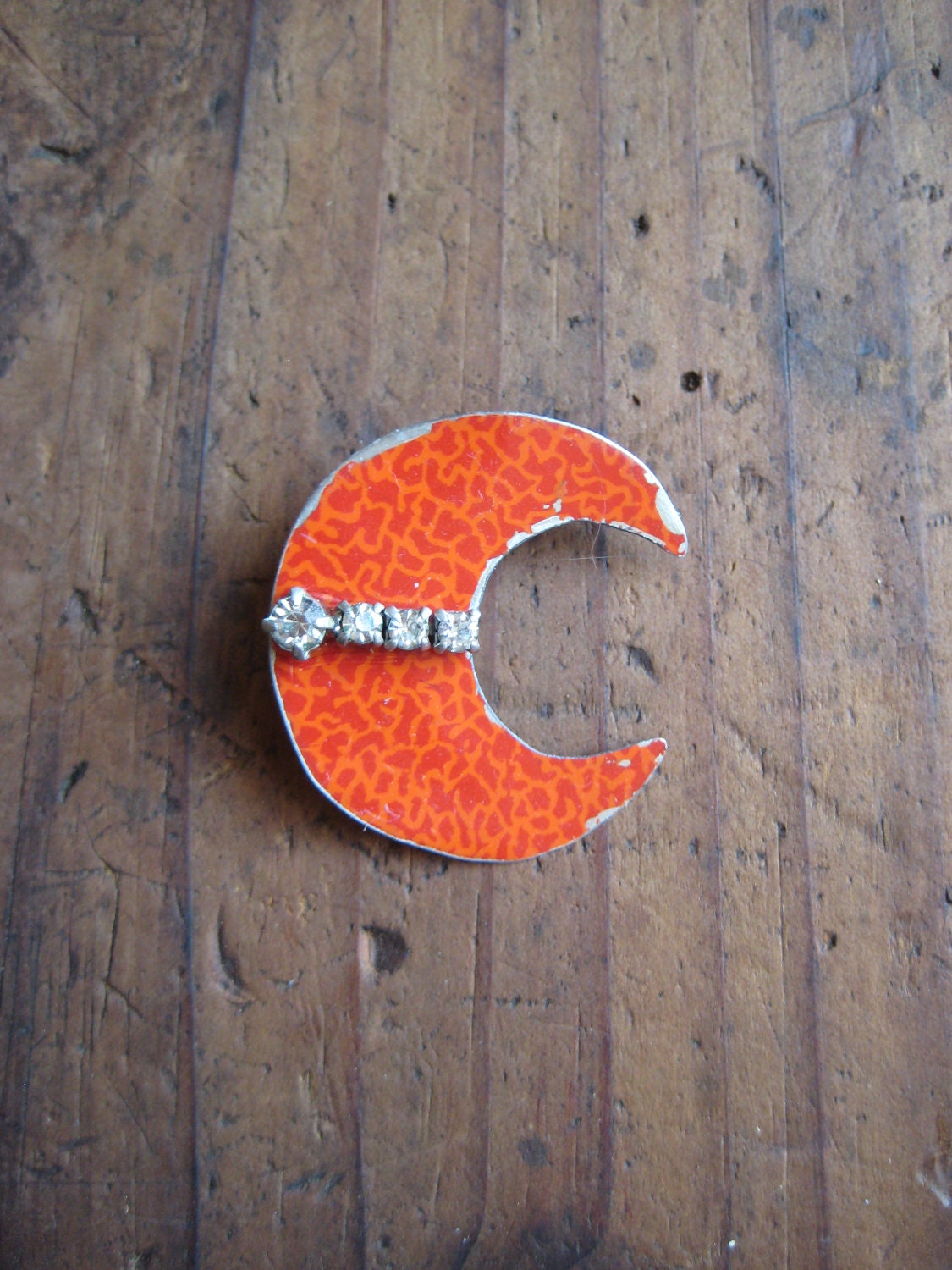 Vintage Crescent Moon Tin Brooch, Upcycled vintage spice tins, Gifts for her, Gifts under 10, Halloween