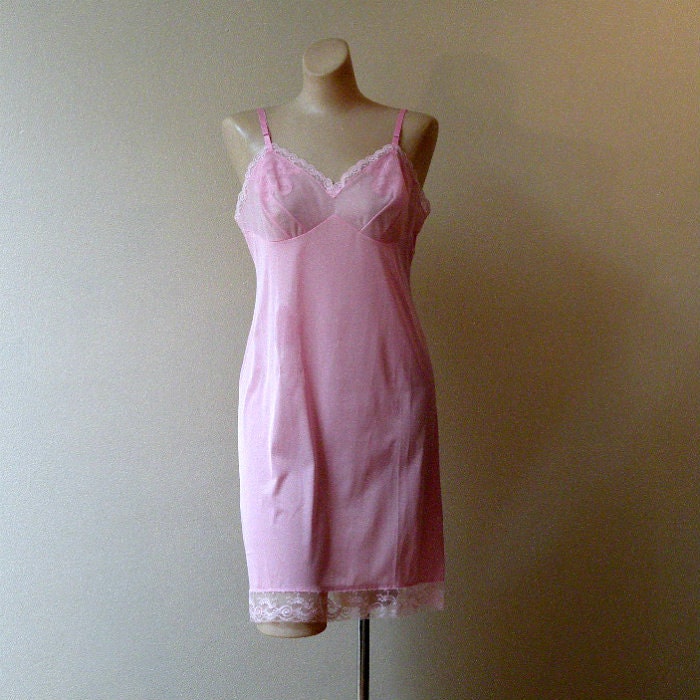 60s Vanity Fair Pink Dream Full Slip    36b