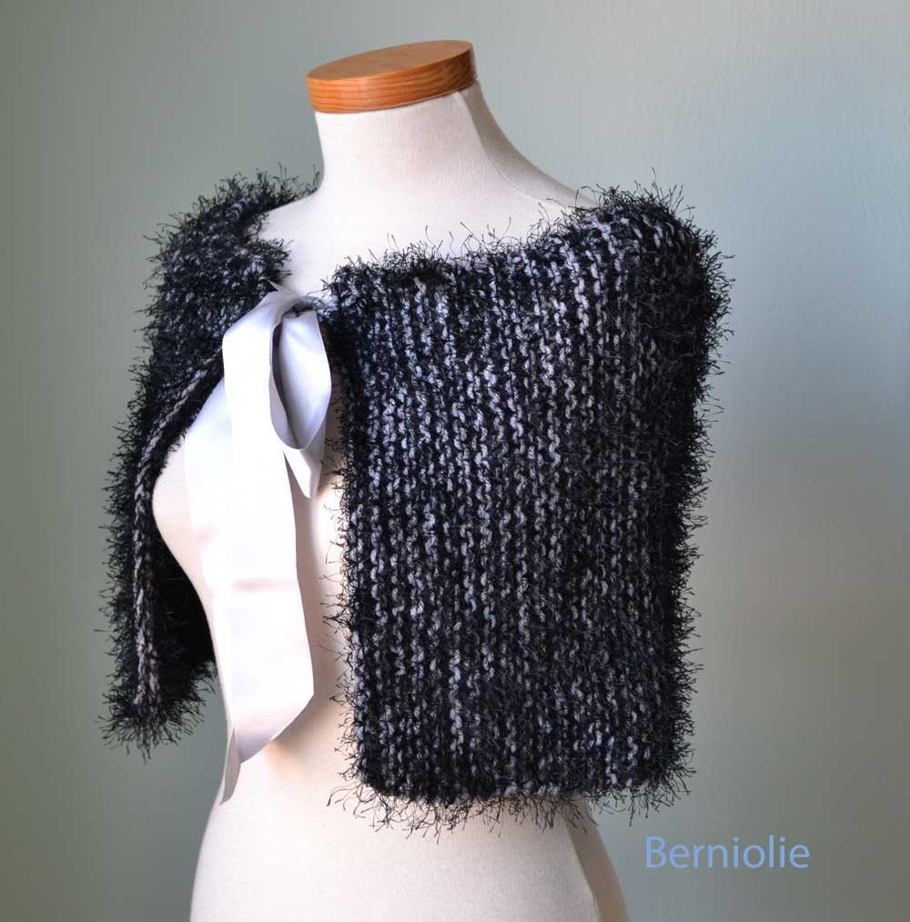 Black/grey knitted capelet with satin tie ribbon A57