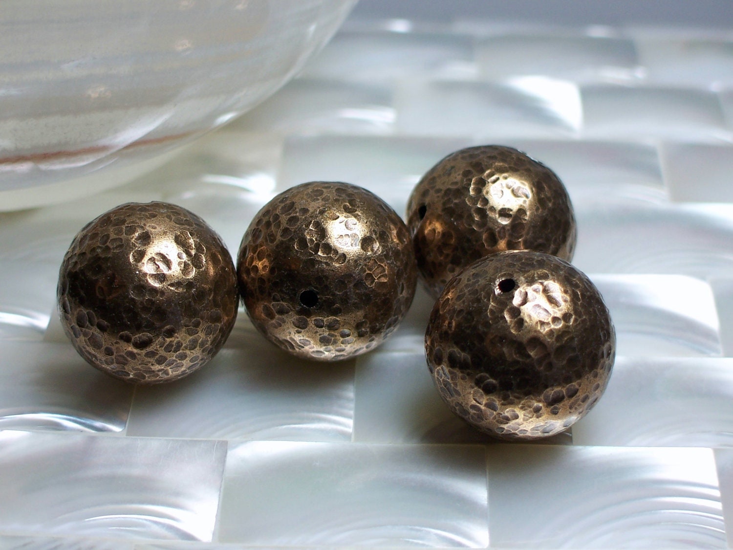 Bronze 18mm Bead round hammered 1 pc