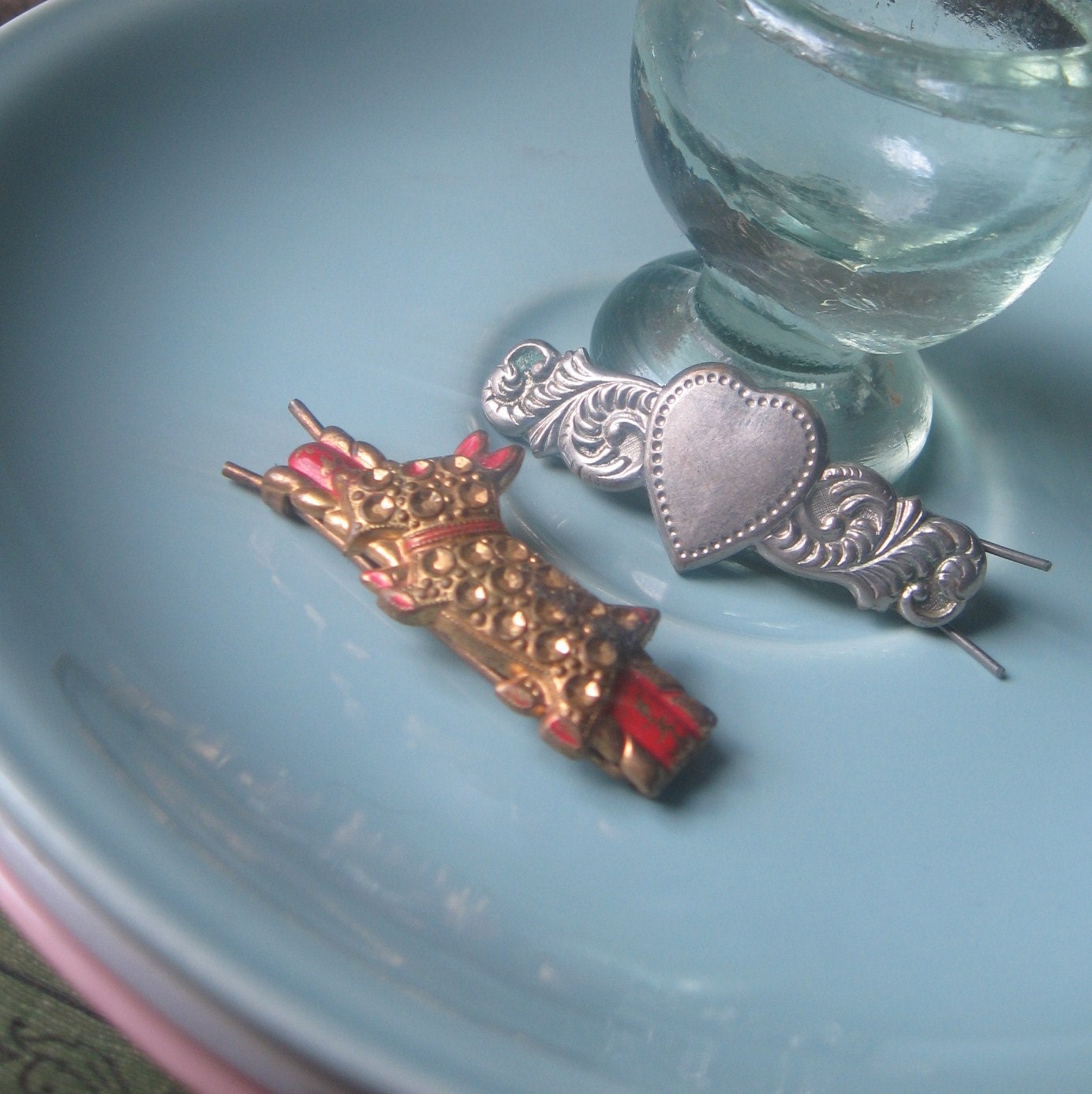 two 1940s 1950s barrette lot gold silver scottie dog and heart lolita rockabilly vintage hair