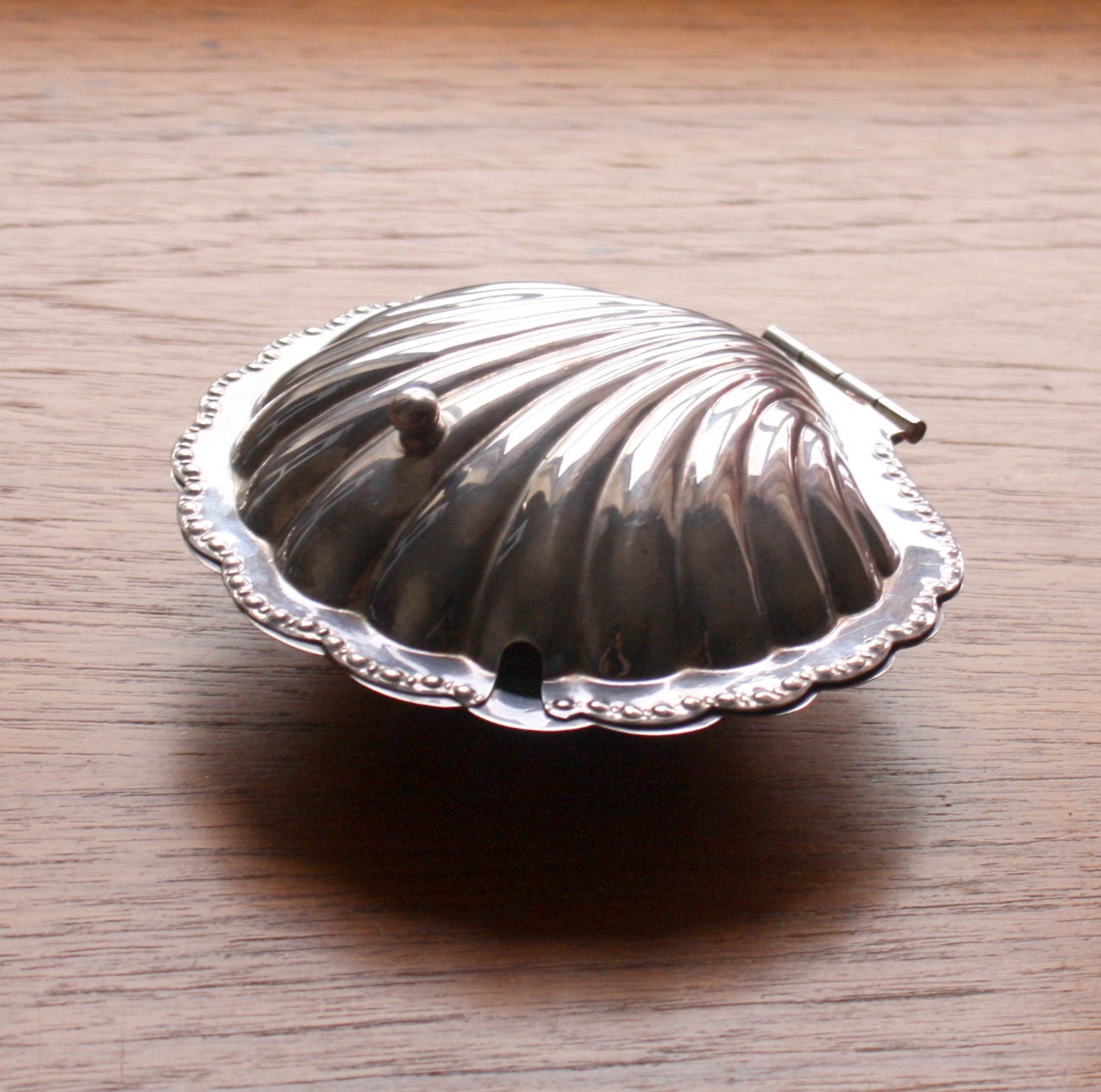 Items similar to Vintage Clam Shell Butter Dish, English EPNS Silver