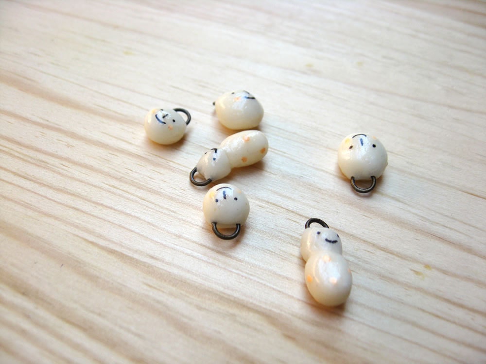Pea. One-of-a-kind Handmade Porcelain Pendant.