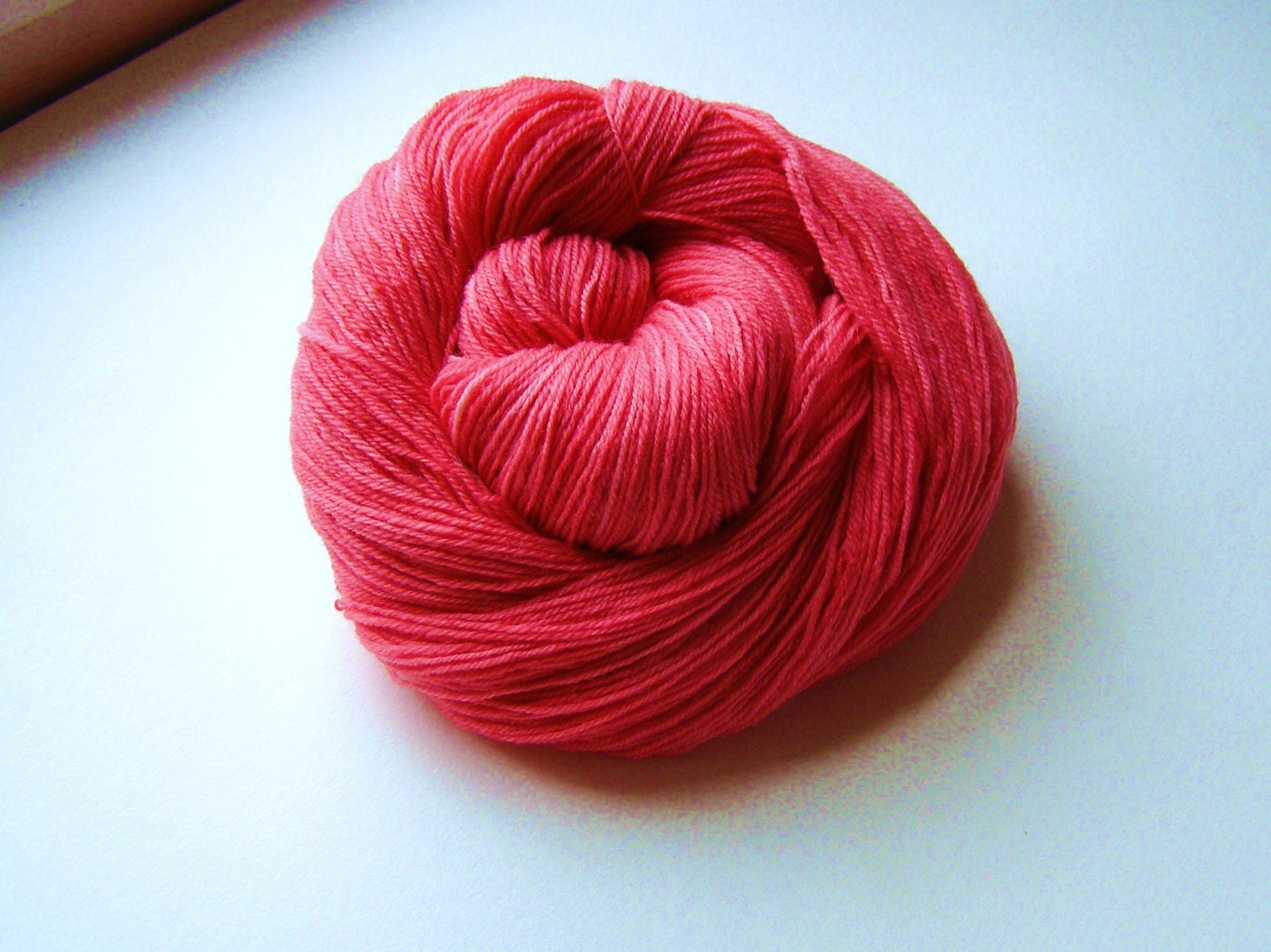 snapdragon light fingering - pink