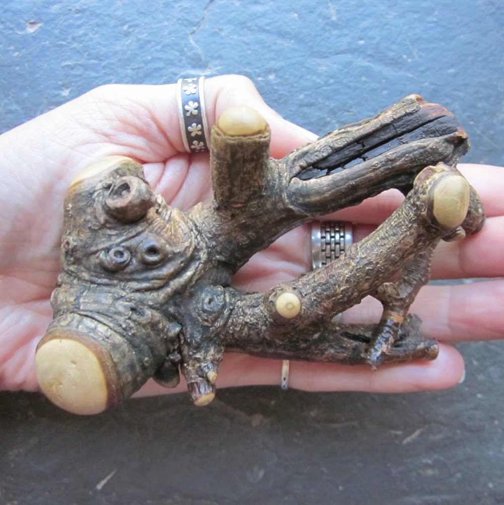 Beautiful Natural Wood Altar Piece - Holly - to Honour the God.