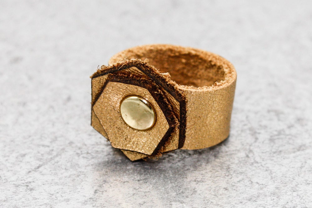 Honeycomb Ring - Gold Leather (Size 8)