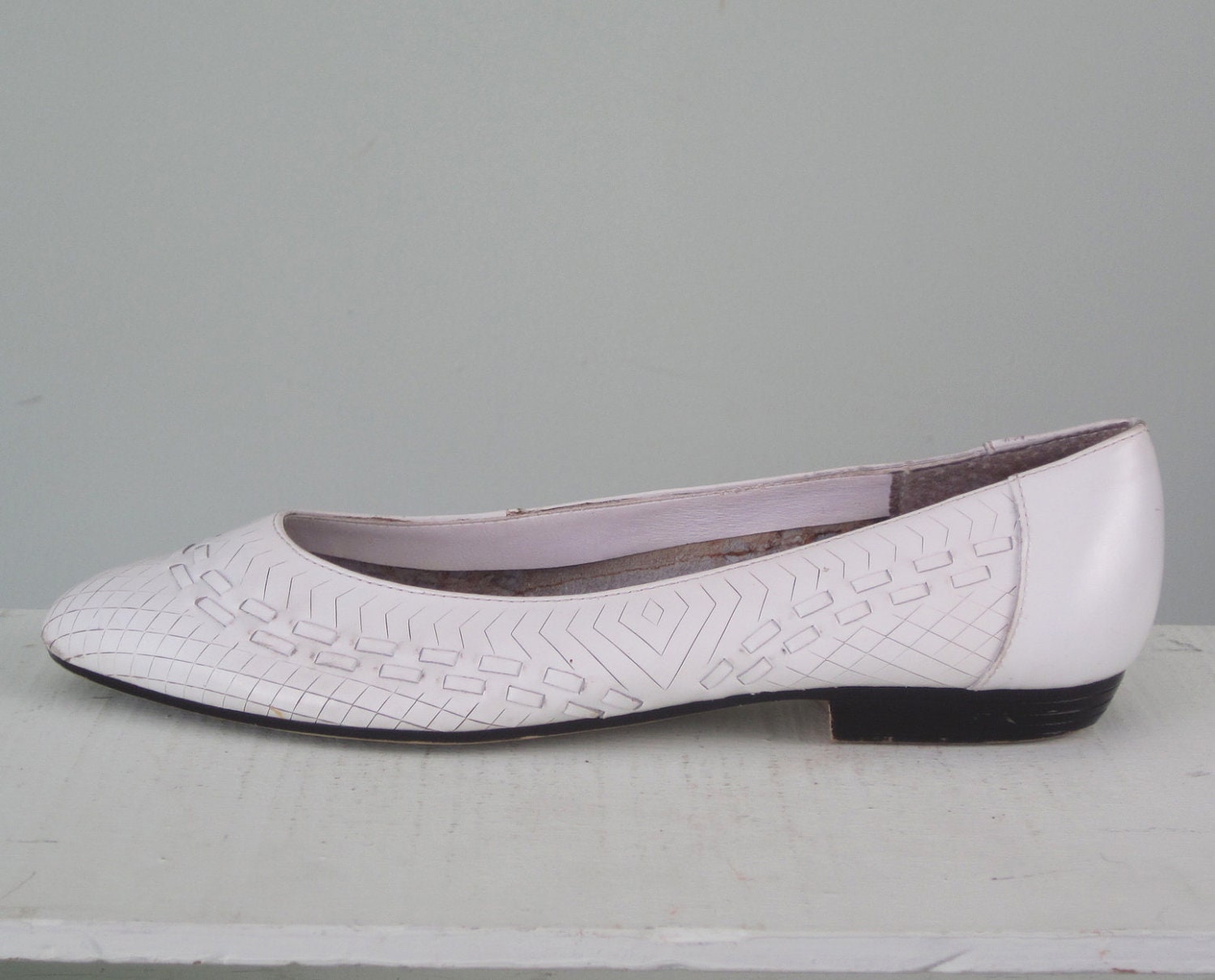 SALE woven flats / white leather shoes skimmer 6 / 36