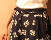 rayon batik shorts s/m
