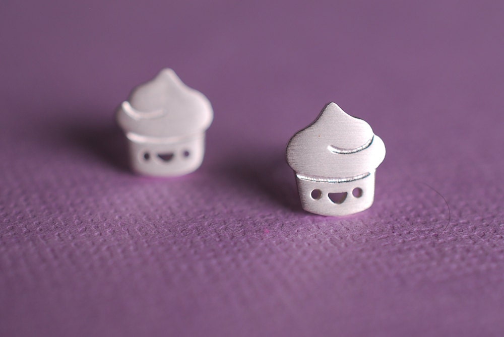 Tiny Cupcake Earrings