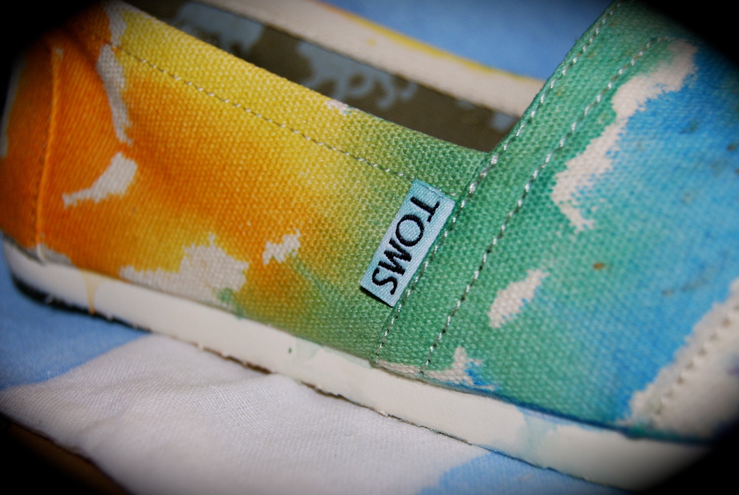 Tie Dye TOMS
