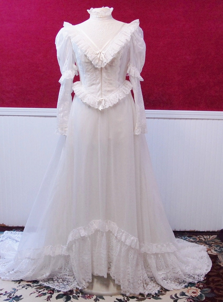 Vintage Wedding Dress Bridal Gown Wedding Gown Victorian Style 60s 70s Wide Lace Ruffles Long Train 9 10 JC Pennys Fashions