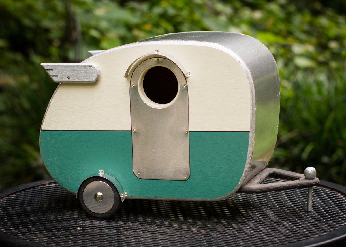 Vintage Camper Birdhouse