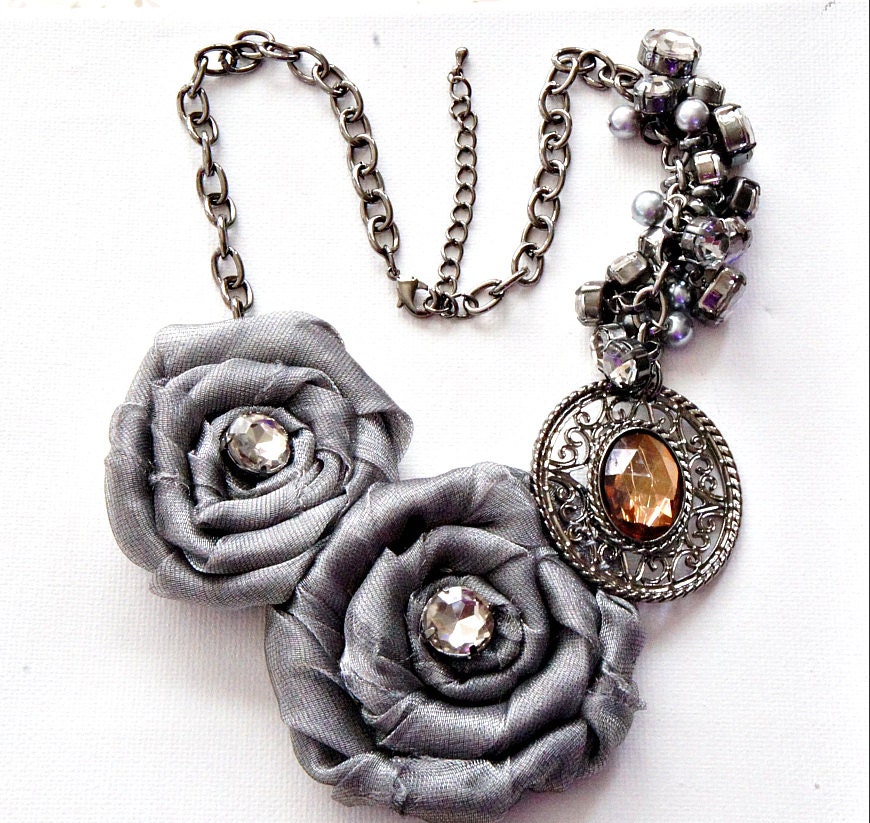 Gray Chiffon Flower Necklace
