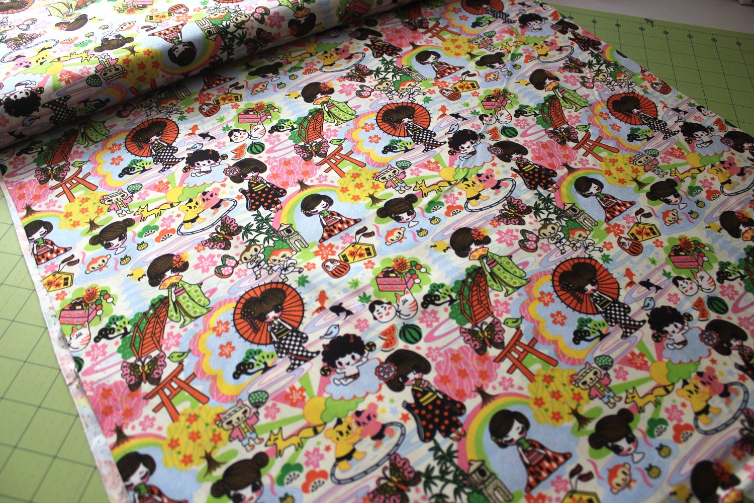 SALE.... Kawaii from Hawaii, Blushing Geisha in Cream 1/2 yard