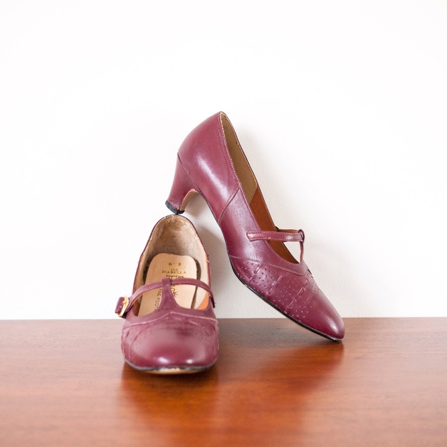 Vintage 1970s shoes / oxblood red leather / 70s t-strap mary jane heels HOSTESSE 36/6