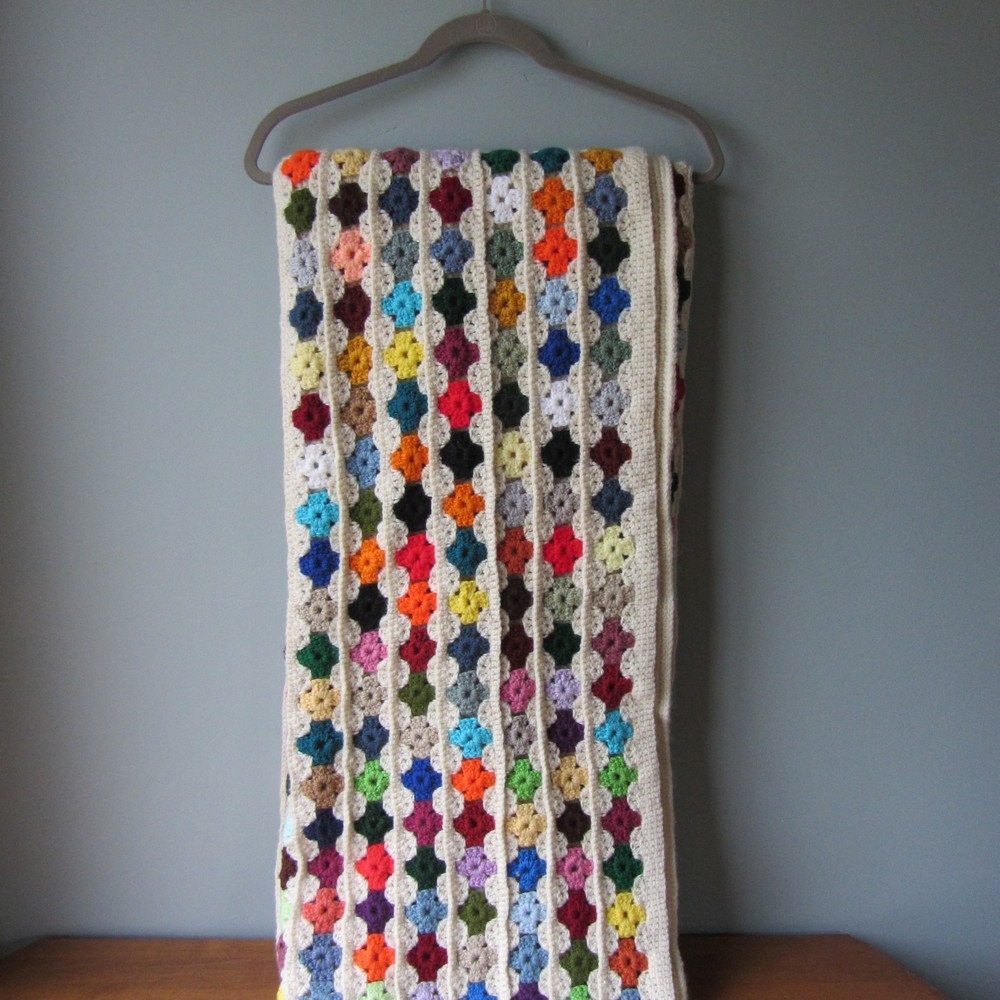 Colorful Woven Crochet Blanket Eyelet Flowers 1970 1980 Well Made