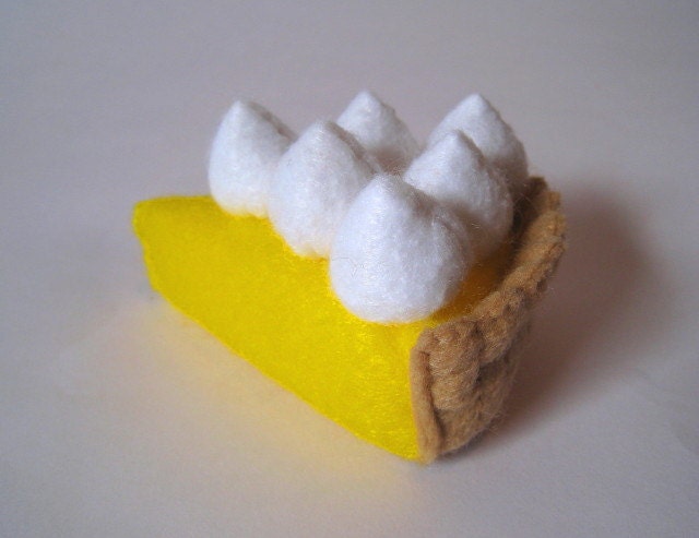 Felt food lemon meringue pie set - children's eco friendly pretend play food for toy kitchen