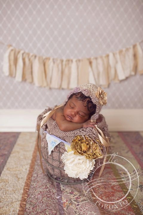 Vanilla Bean Rag Tie Garland