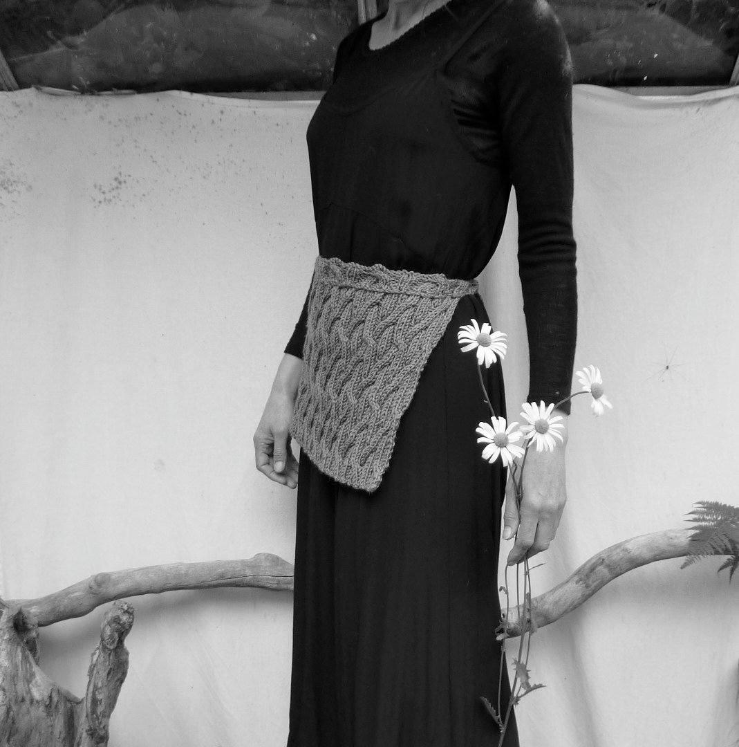 Your Ancestors Apron, made for you, choose your color, pure merino wool