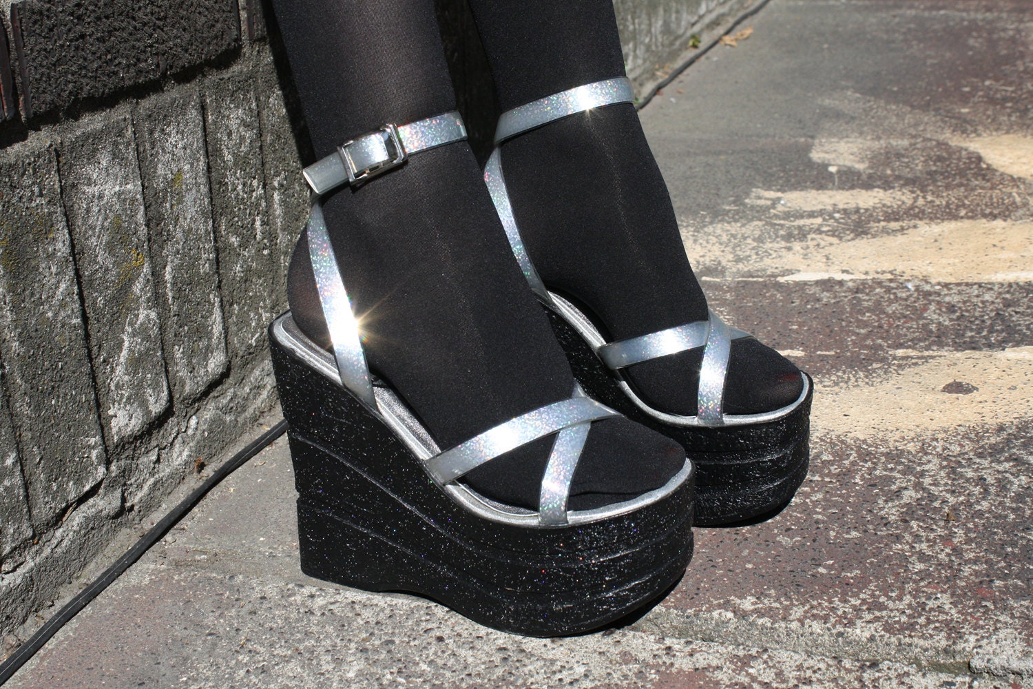 Vintage 90s SPARKLEGLAM disco 2000 party HOLOGRAPHIC platform wedge strappy sandals size 7 US