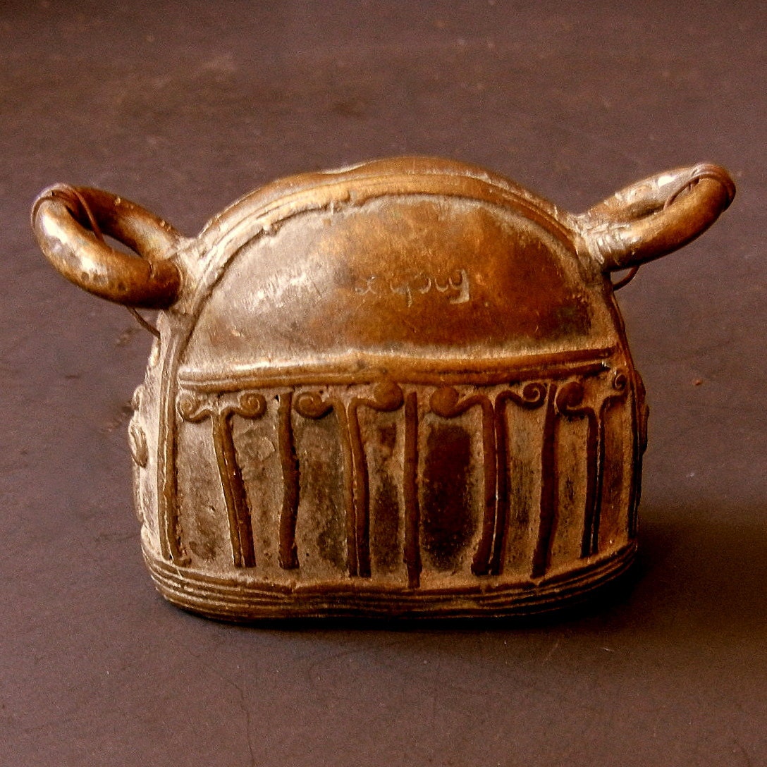 Hand Made BELL / Antique Hammered Brass / Tibetan / Cultural Ethnicity / Small 2 1/2" H x 3" W / eb223