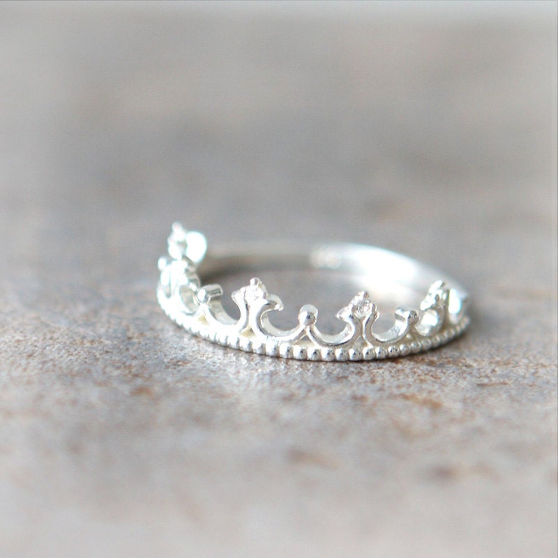 Tiara Ring in sterling silver