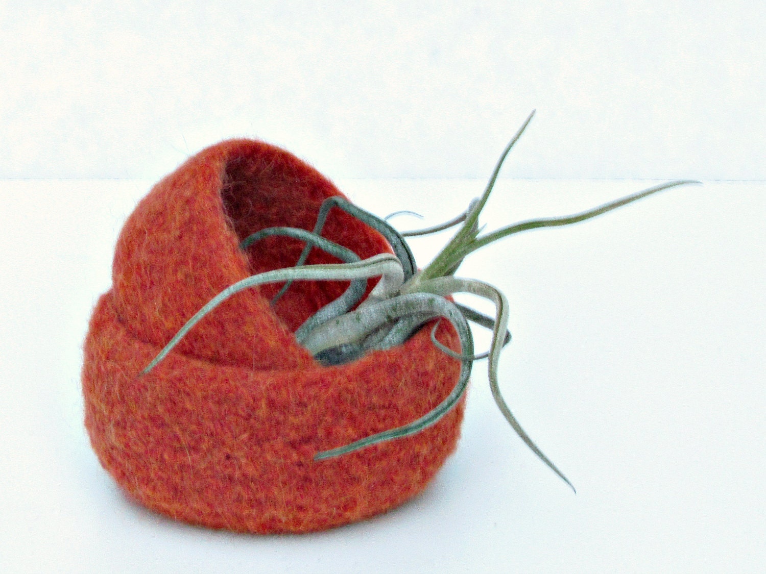 Rust felted bowl / Two nesting bowls in fall rust orange / Cozy gift Air plant holder / home decor - theYarnKitchen