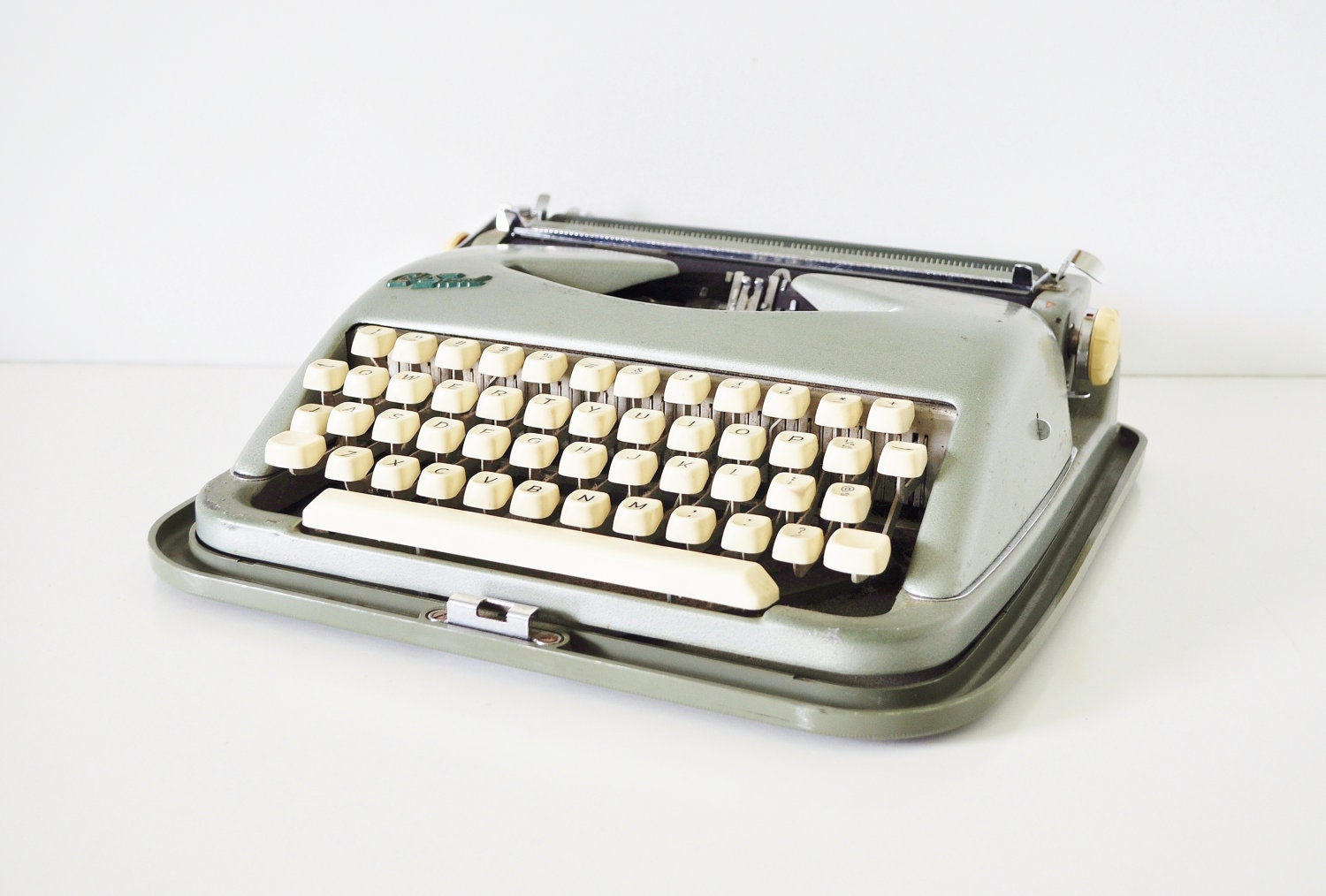 Vintage Typewriter - Green Cole Steel Portable Typewriter