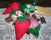 Primitive Tucks Fresh Strawberries Bowl Fillers Summer