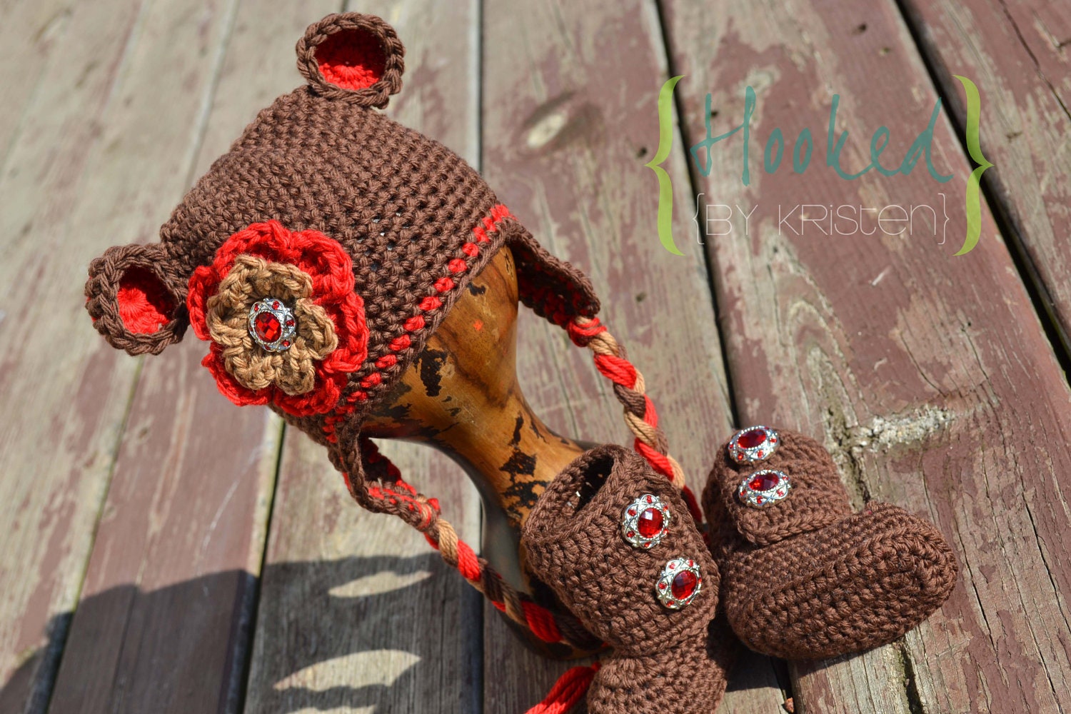Baby Bear Hat and Matching Boots in 100% superwash merino wool - sizes 0-12 months