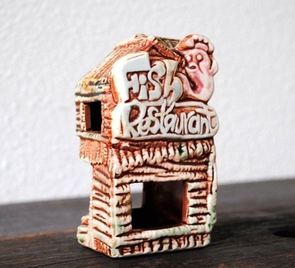 Kitsch Vintage Aquarium Fish Restaurant Figurine Statue Tank Ornament, Mid Century Rare Collectible Decorative