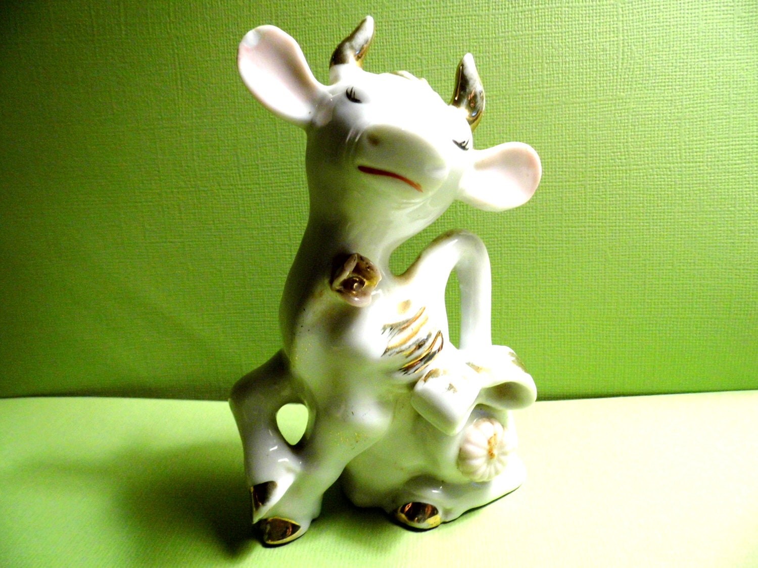 Knick Knack Cow Porcelain Figurine Made In Japan Vintage