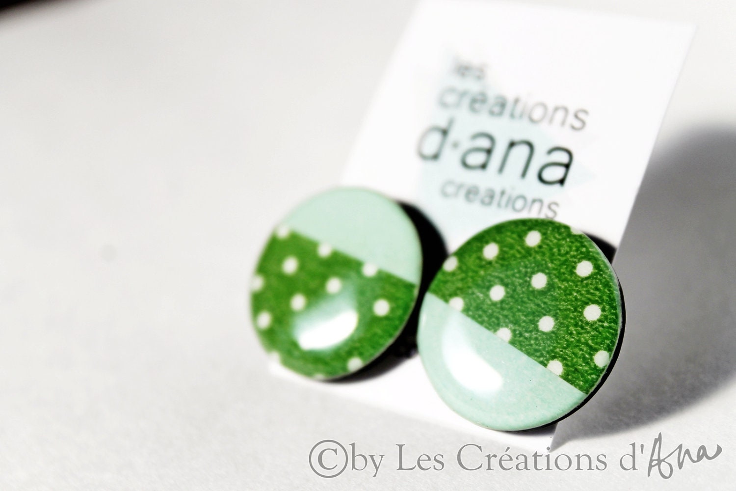 large post earrings, recycled vinyl record and japanese paper, green earrings, disc ear studs, disc earrings, funky earrings, polka dots,