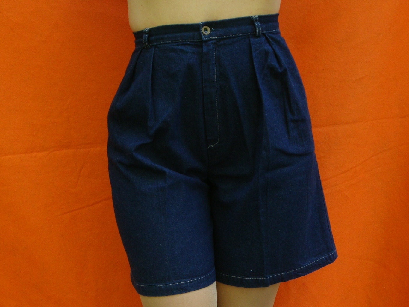 Vintage High Waisted Dark Denim Shorts Retro 80s Long shorts. High Rise - Size 26 w