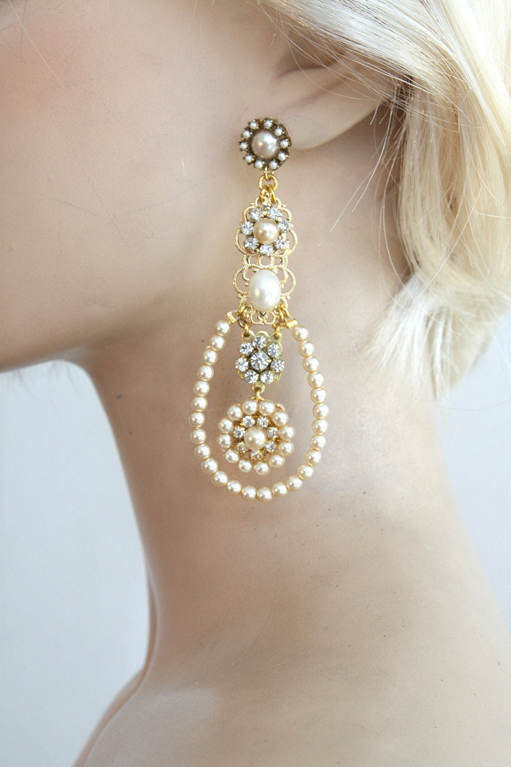 Bridal Chandelier Earrings,Golden Filigree and Swarovski Crystal Rhinestone and Pearl Chandeliers,Victorian Earrings,Ivory Cream Pearls