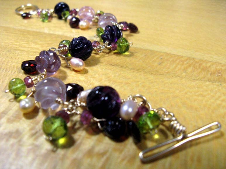 Peridot Bracelet With Garnet Dangles