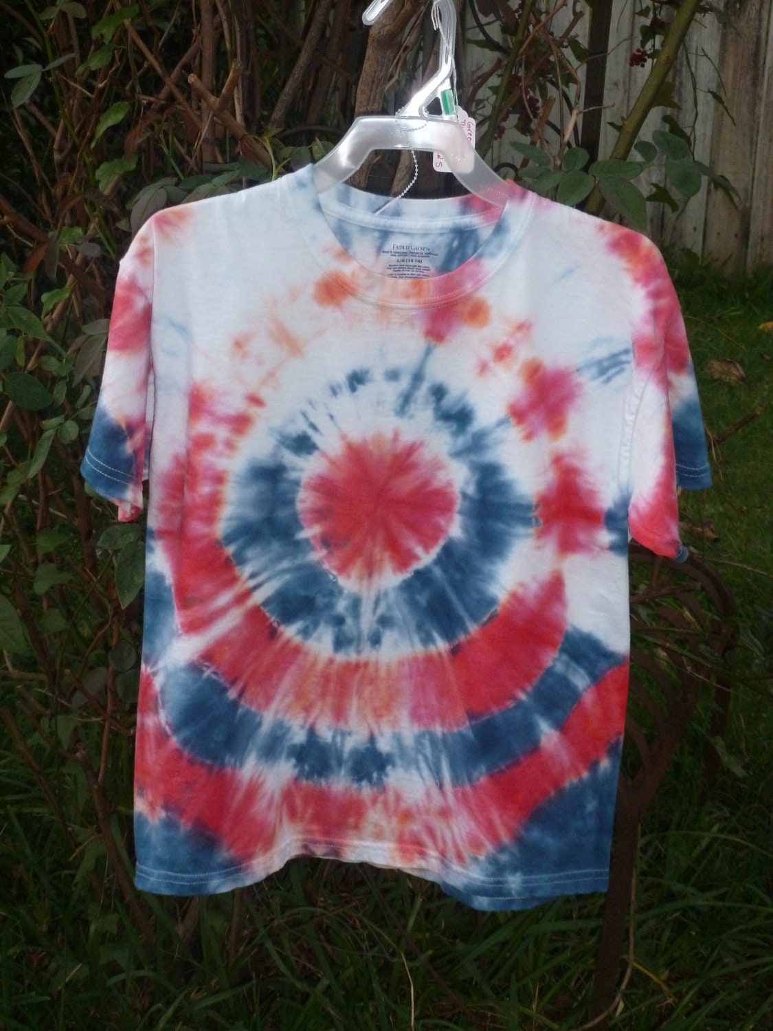 how to make a bullseye tie dye shirt