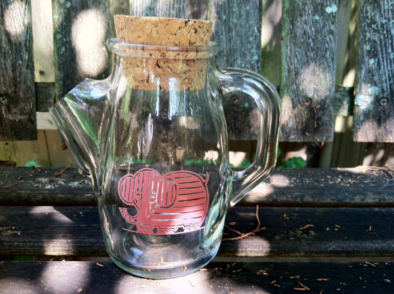 Pink Elephant Glass Pitcher with Cork : Retro kitchen decor